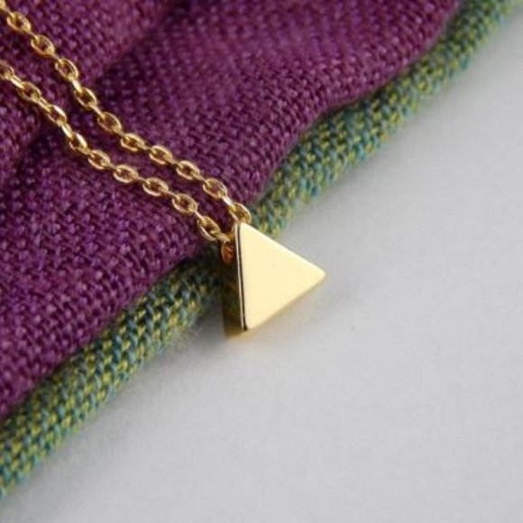 Single Triangle Necklace (Gold) - Picture 5 of 7